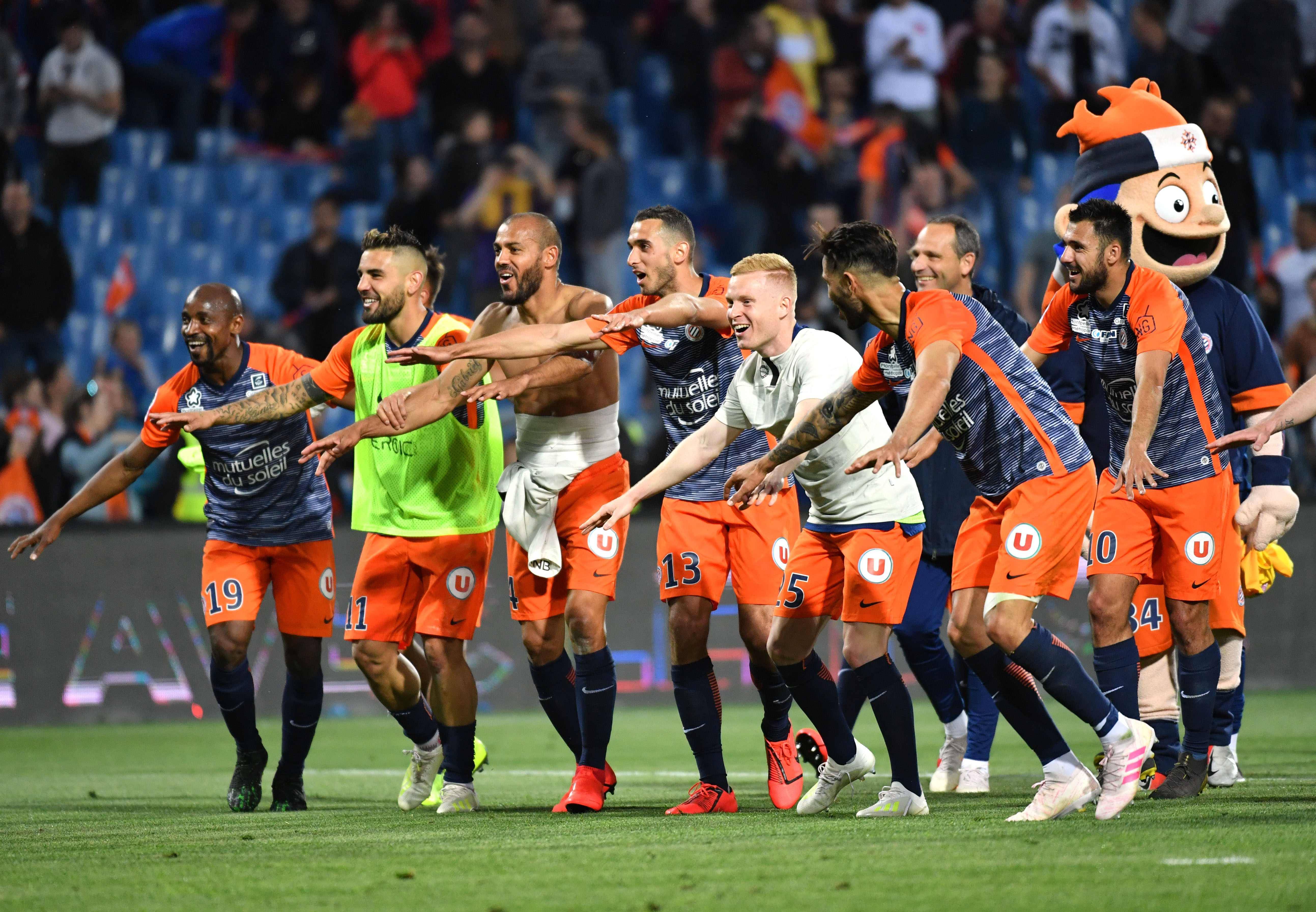 包含圣埃蒂安主场逼平波尔多，争夺欧战资格的词条