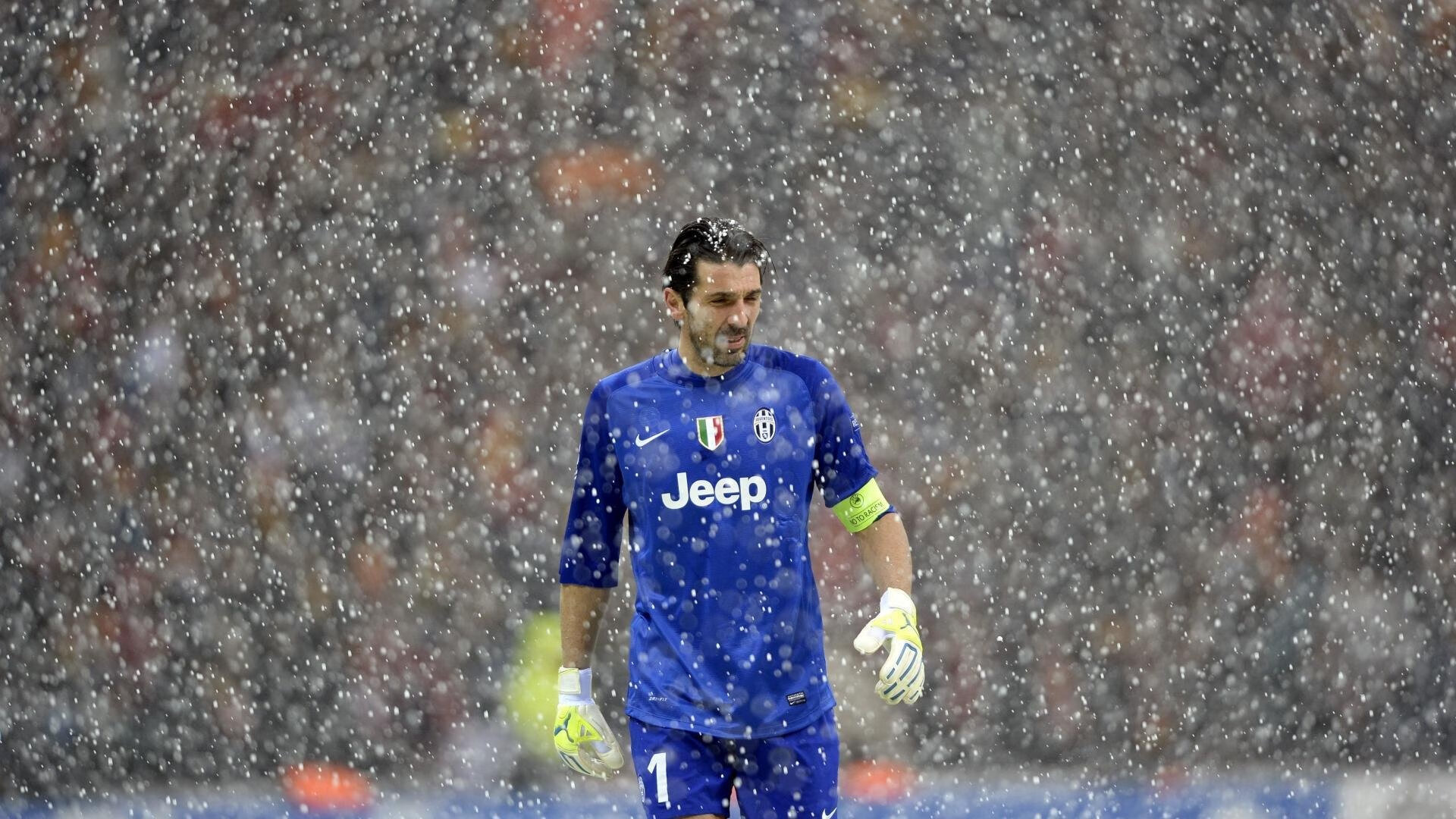 JackeyLove遭遇五持续失利，阿森纳教练压力巨大！赛场气氛高涨